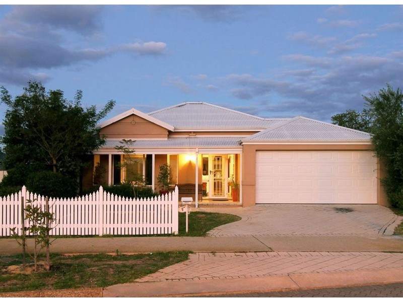 5 Ashendon Boulevard, Hammond Park WA 6164