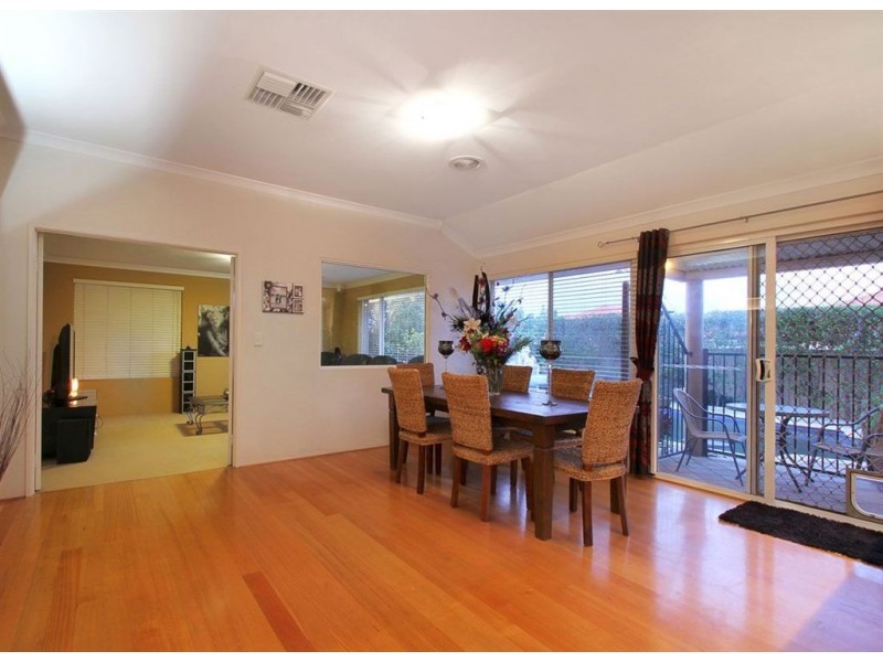 5 Ashendon Boulevard, Hammond Park WA 6164