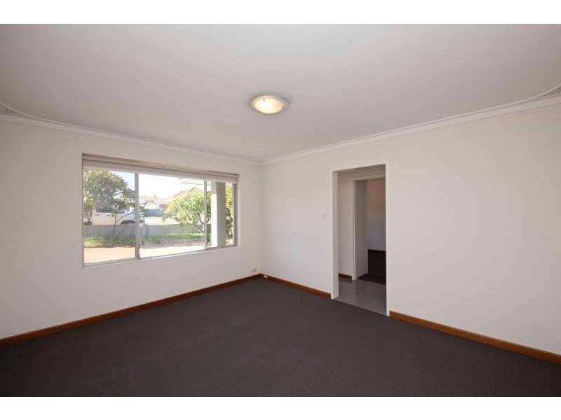 35 Hamilton Road, Hamilton Hill WA 6163