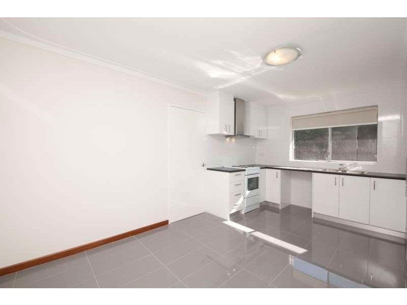 35 Hamilton Road, Hamilton Hill WA 6163