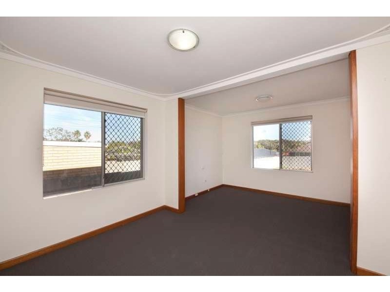 35 Hamilton Road, Hamilton Hill WA 6163