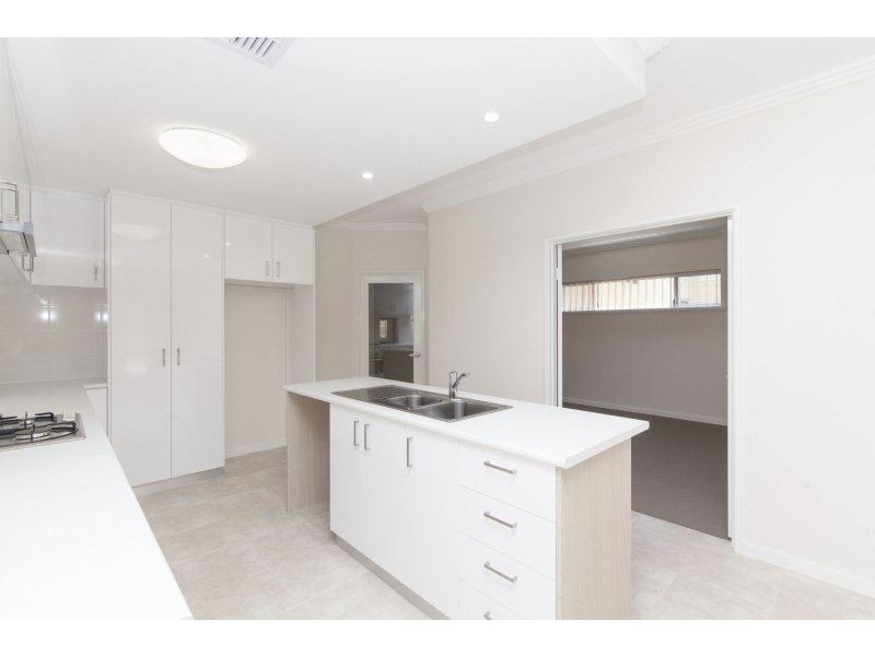 3/12 Scroop Way, Spearwood WA 6163