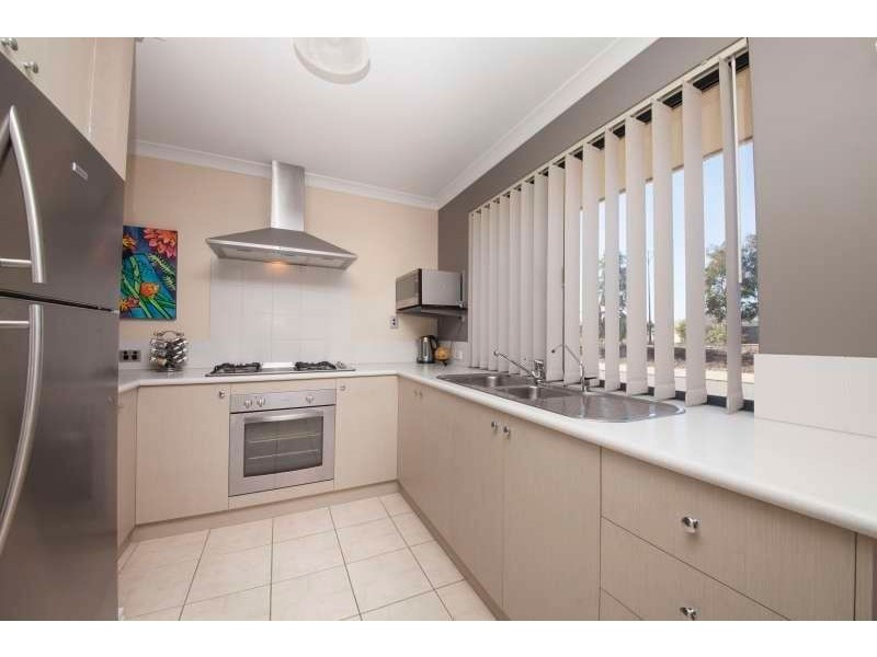 1 Swallowtail Avenue, Success WA 6164