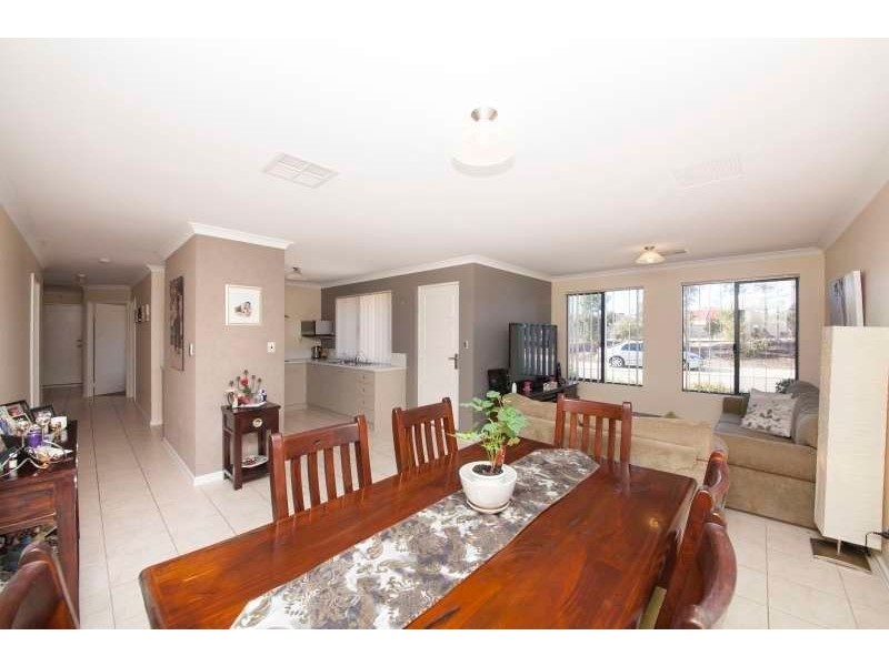 1 Swallowtail Avenue, Success WA 6164