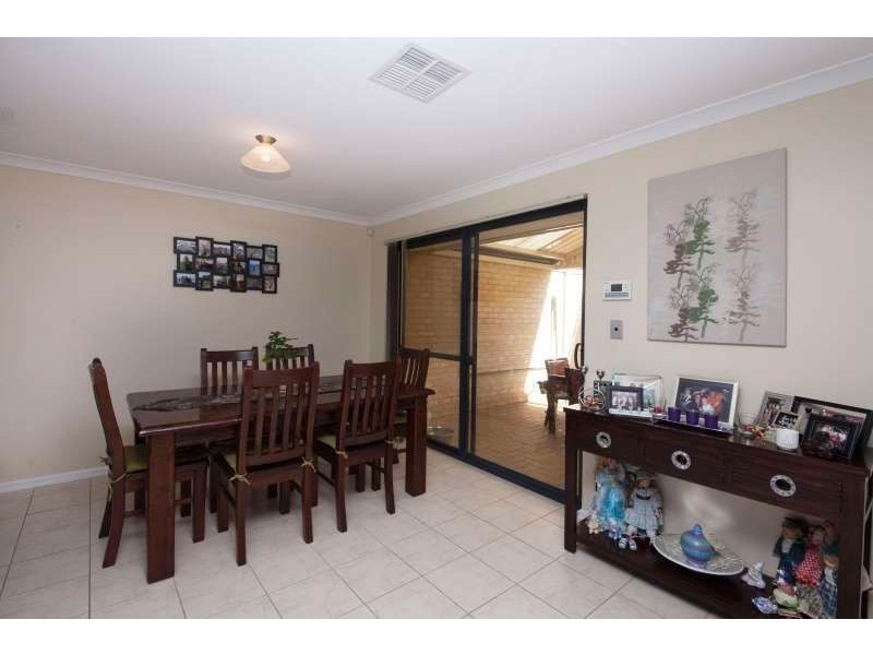 1 Swallowtail Avenue, Success WA 6164