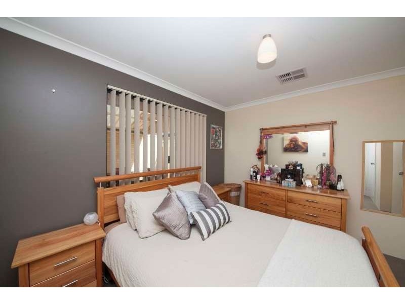 1 Swallowtail Avenue, Success WA 6164