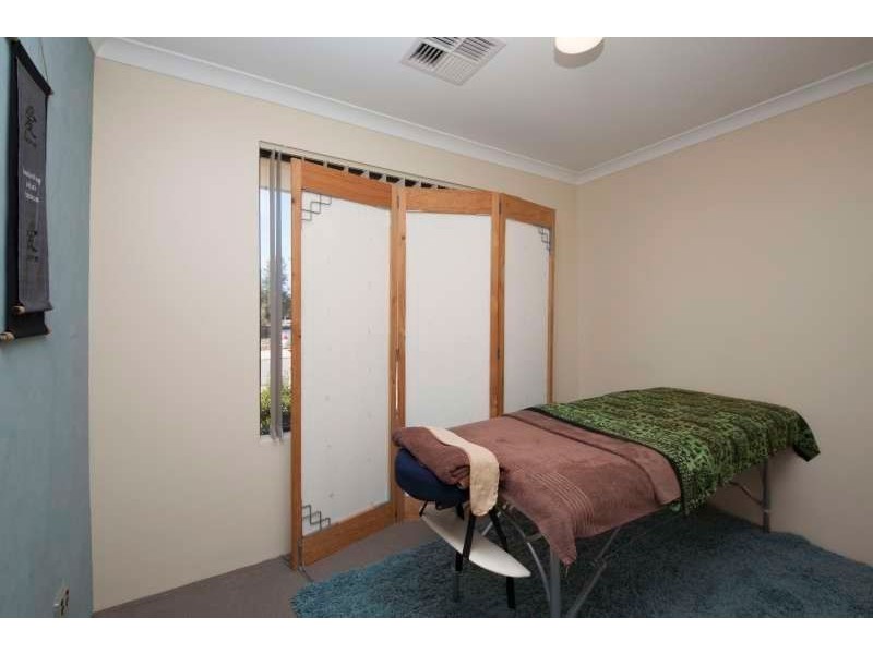 1 Swallowtail Avenue, Success WA 6164