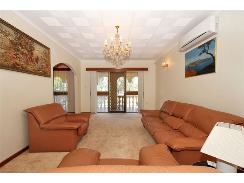 54 Watkins Street, White Gum Valley WA 6162