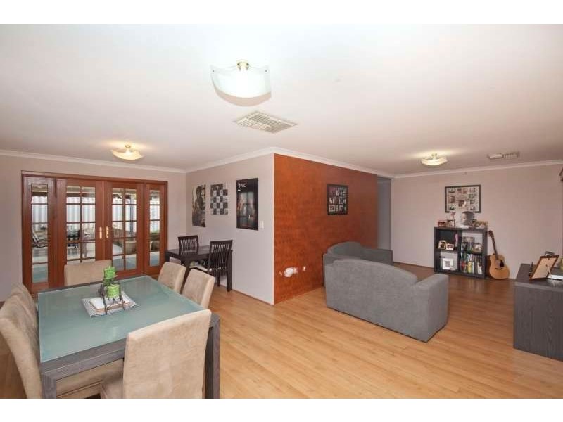 2 Narcissus View, Beeliar WA 6164