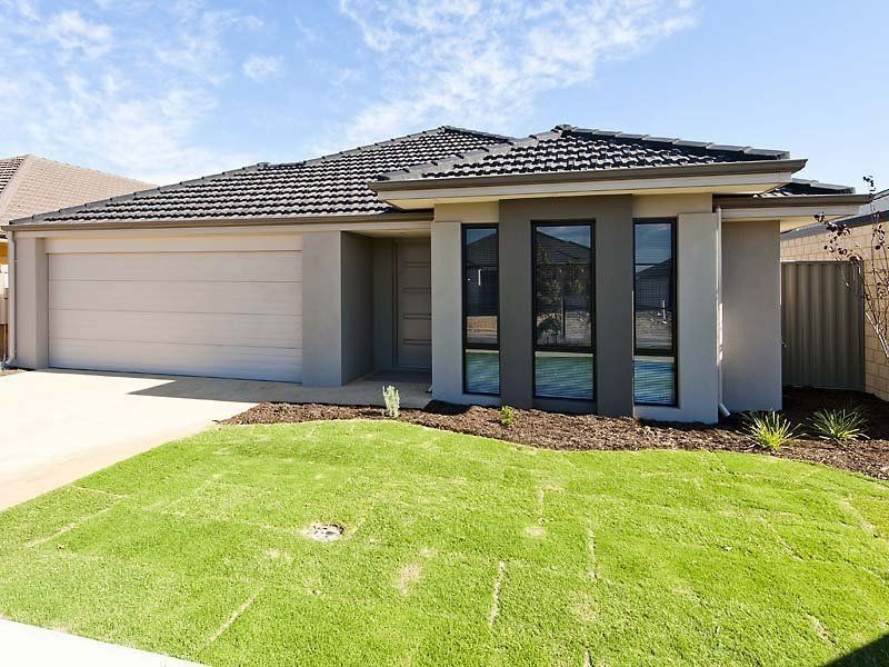 12 Holywell Street, Piara Waters WA 6112