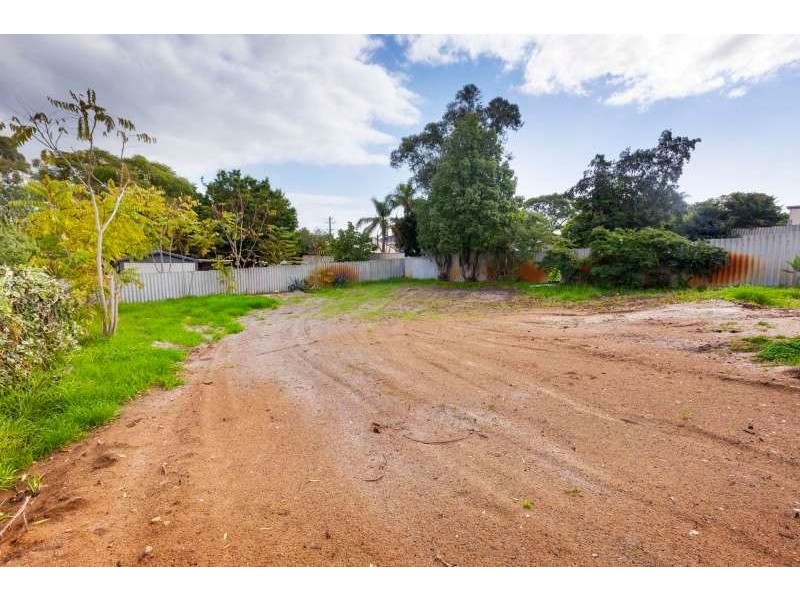 2/45 Doolette Street, Spearwood WA 6163