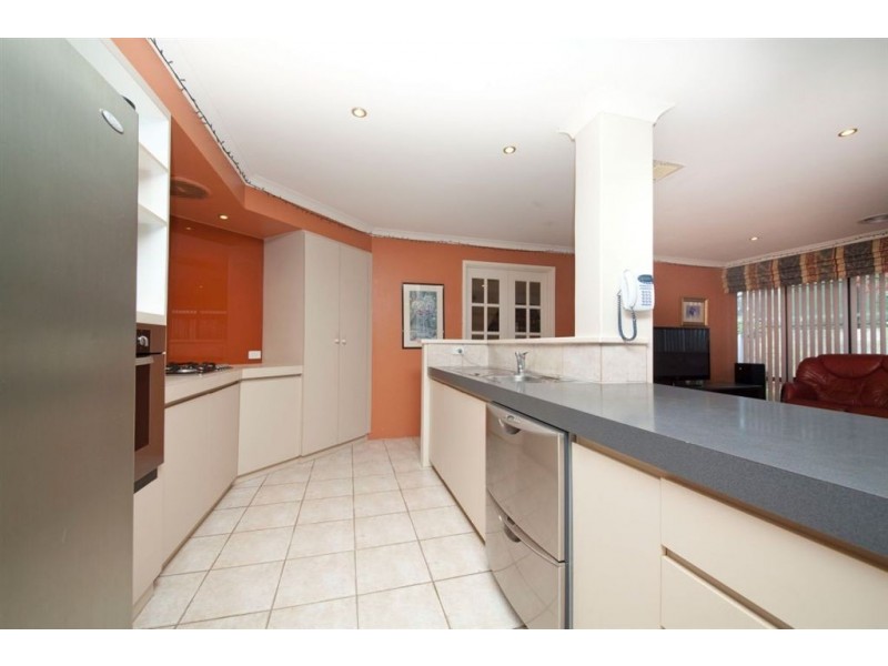 12 Lesueur Pass, Beeliar WA 6164