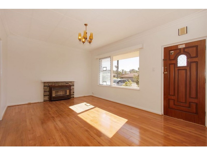 71 Edeline Street, Spearwood WA 6163