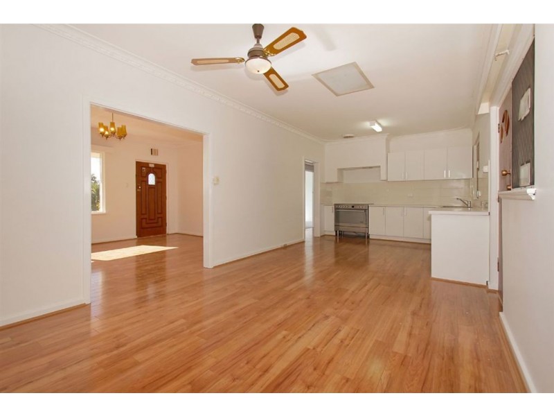 71 Edeline Street, Spearwood WA 6163