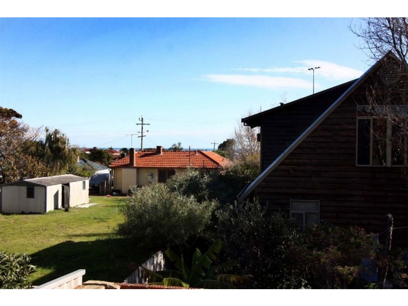 71A Paget Street, Hilton WA 6163