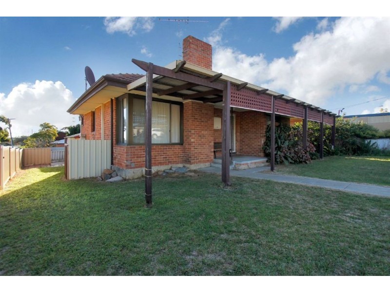 31 Arthur Road, Hamilton Hill WA 6163