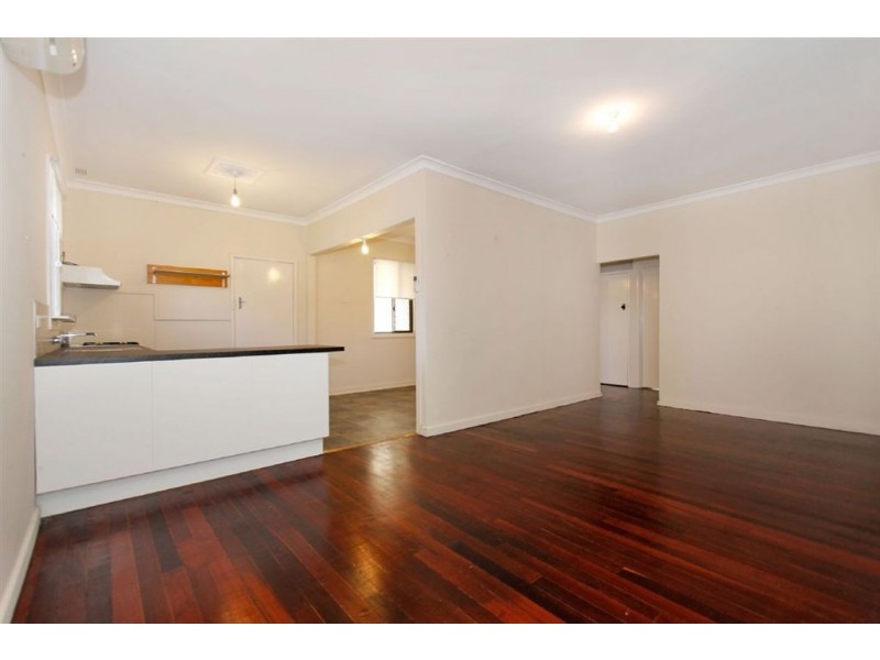 31 Arthur Road, Hamilton Hill WA 6163