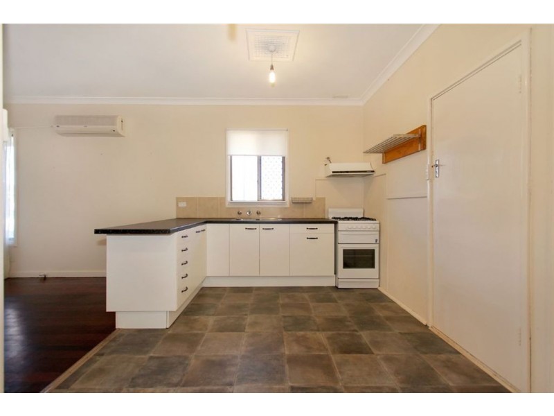 31 Arthur Road, Hamilton Hill WA 6163