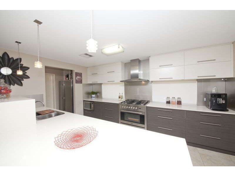 51 Riverina Parade, Munster WA 6166