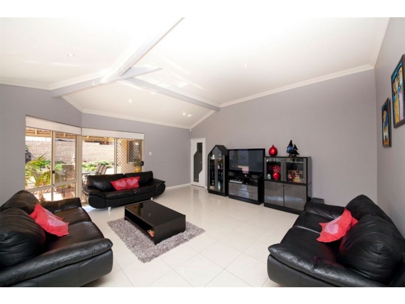 12 Fairview Street, Coogee WA 6166