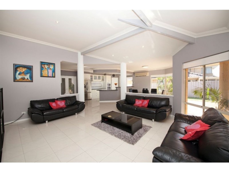 12 Fairview Street, Coogee WA 6166