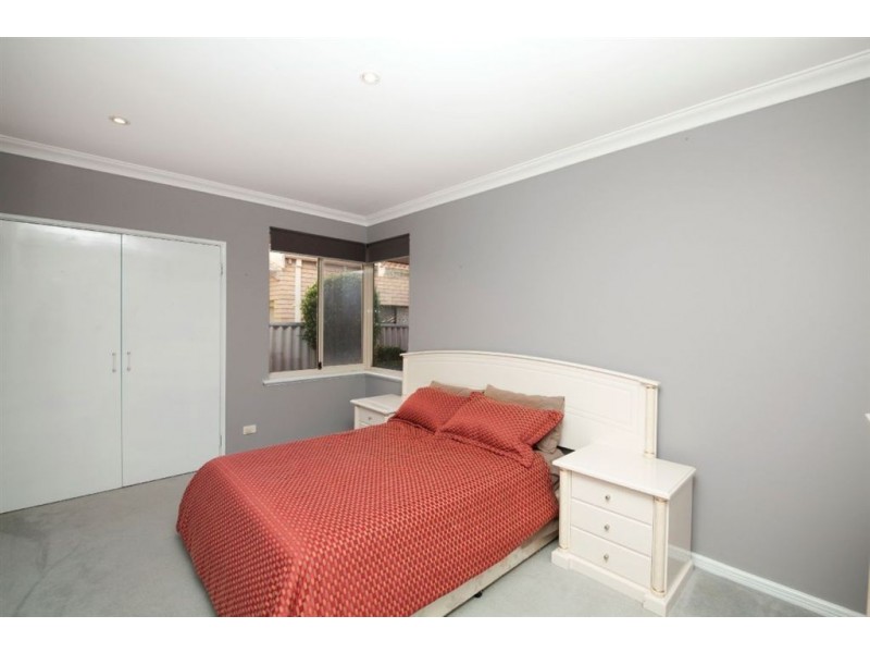 12 Fairview Street, Coogee WA 6166