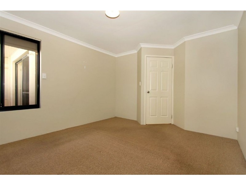 2/231 Hamilton Road, Coogee WA 6166