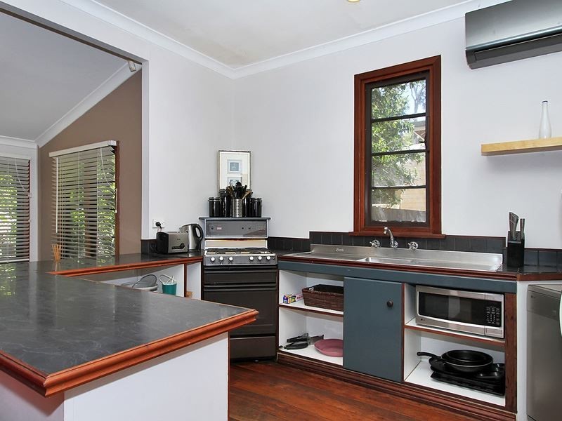 78 Paget Street, Hilton WA 6163