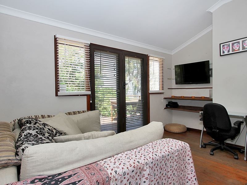 78 Paget Street, Hilton WA 6163