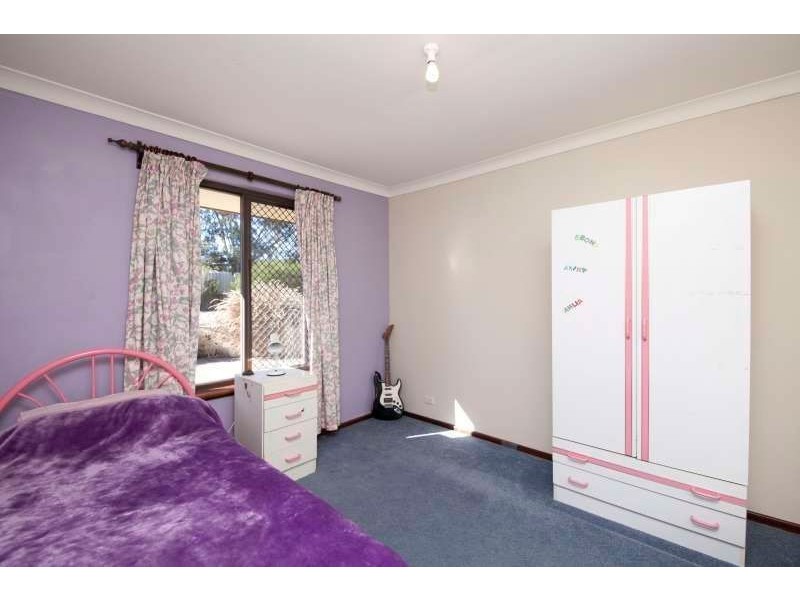 17 Krugger Place, Leeming WA 6149