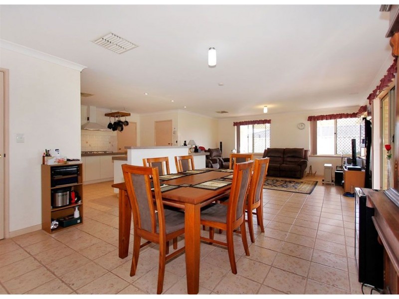 28 Streeter Way, Beeliar WA 6164