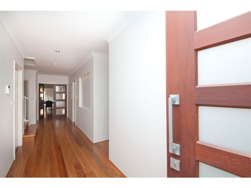 10 Cambria Link, North Coogee WA 6163