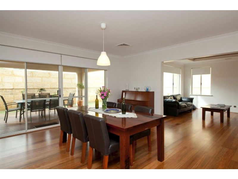 10 Cambria Link, North Coogee WA 6163