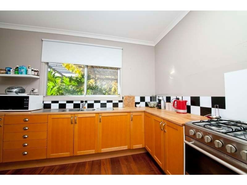 80 Bromley Road, Hilton WA 6163