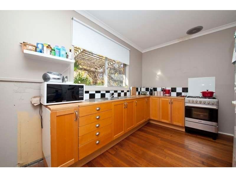 80 Bromley Road, Hilton WA 6163