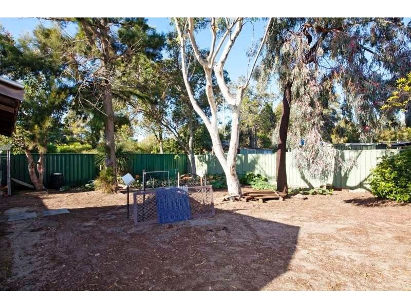 80 Bromley Road, Hilton WA 6163