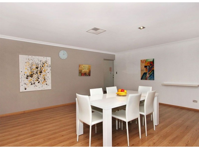 1 Kinloch Pass, Aubin Grove WA 6164