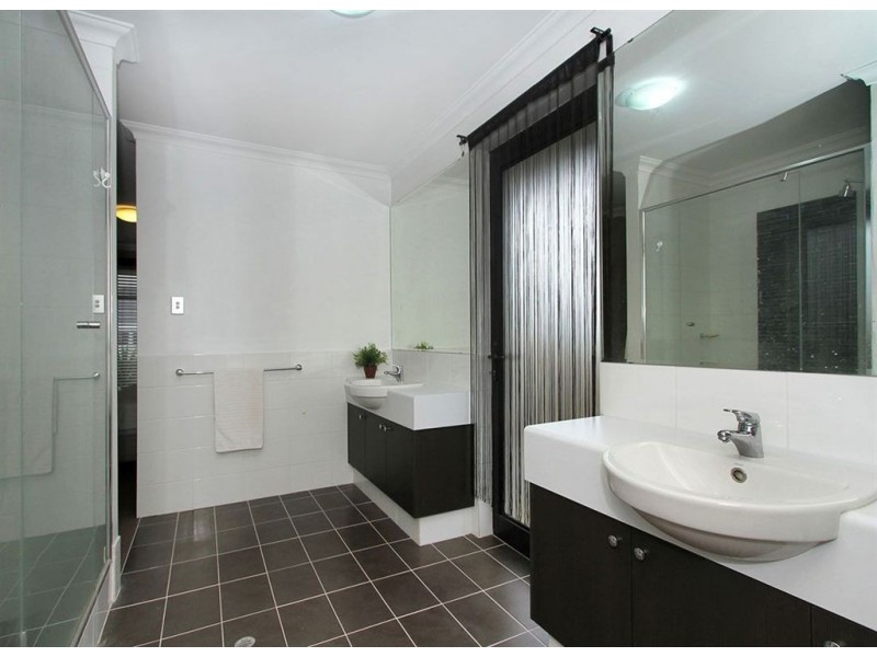 1 Kinloch Pass, Aubin Grove WA 6164