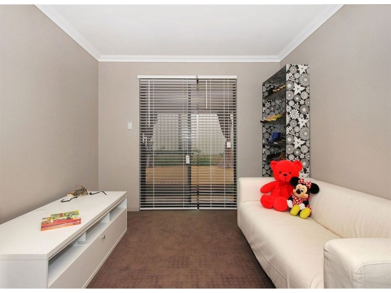 1 Kinloch Pass, Aubin Grove WA 6164