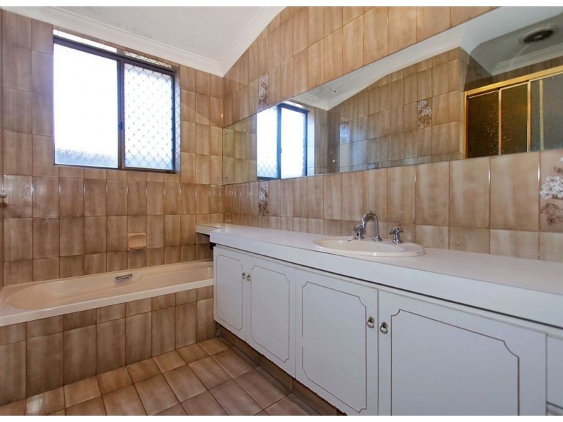 90 Marvel Avenue, Munster WA 6166