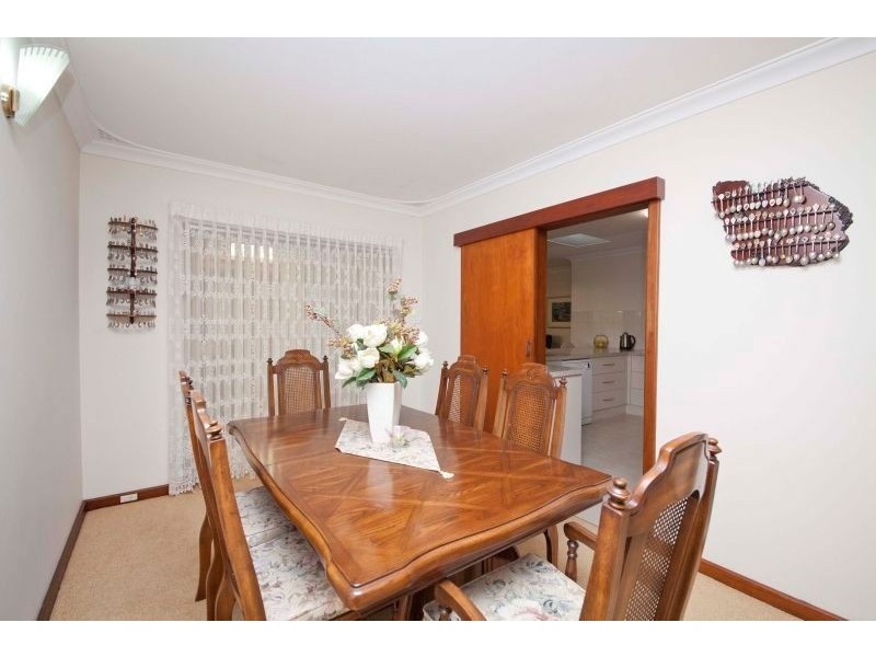 18 Glenister Road, Hamilton Hill WA 6163