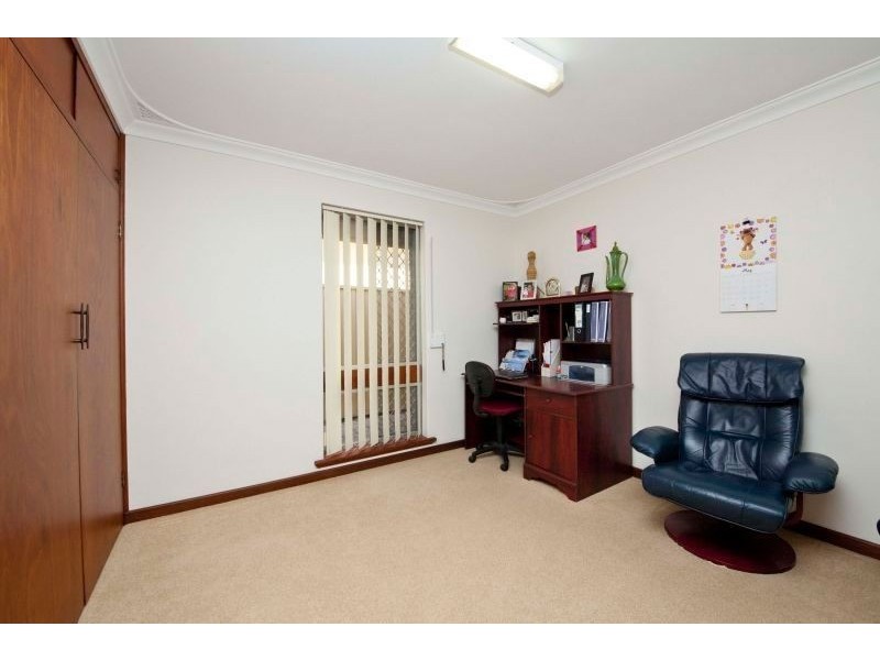 18 Glenister Road, Hamilton Hill WA 6163