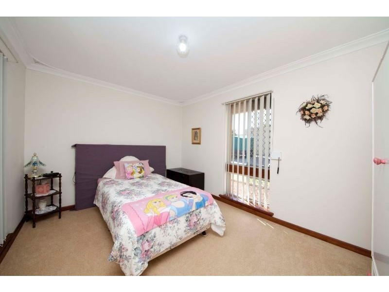 18 Glenister Road, Hamilton Hill WA 6163