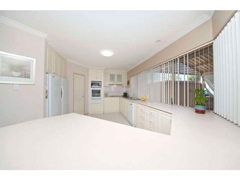 16 Barrett Street, Spearwood WA 6163