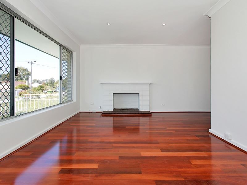 1 Miranda Crescent, Coolbellup WA 6163