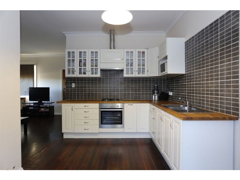 38 Redmond Road, Hamilton Hill WA 6163