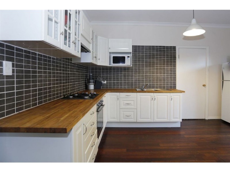 38 Redmond Road, Hamilton Hill WA 6163