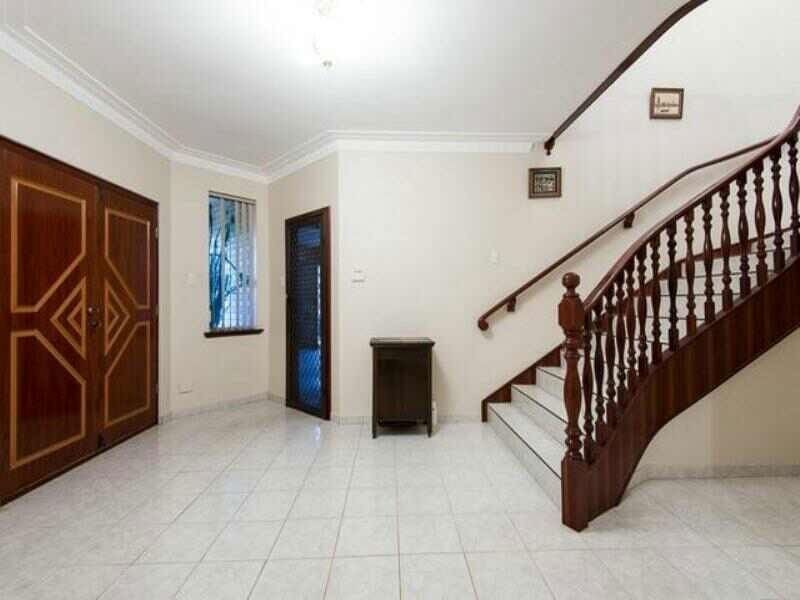 4 Strickland Court, Coogee WA 6166