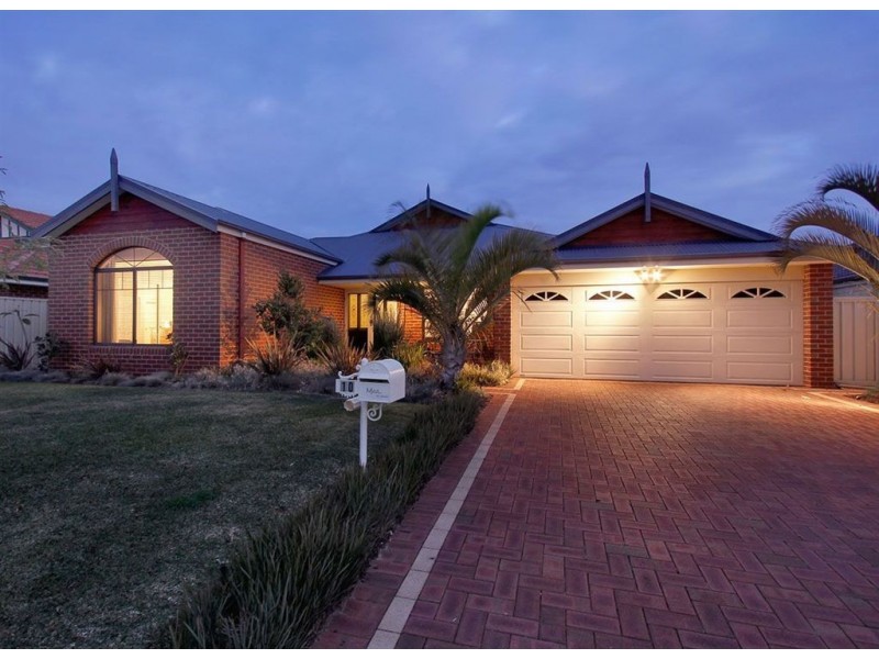 10 Warrego Street, Hammond Park WA 6164