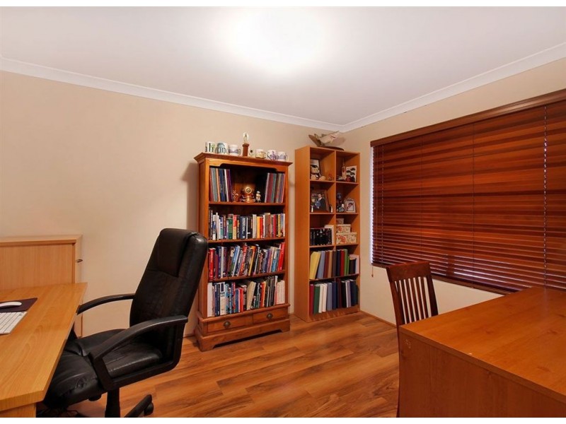 10 Warrego Street, Hammond Park WA 6164